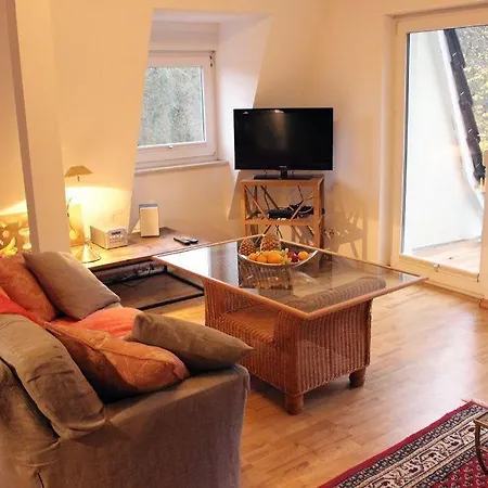 Weisses-haus-am-kurpark-fewo-bergblick Apartment *