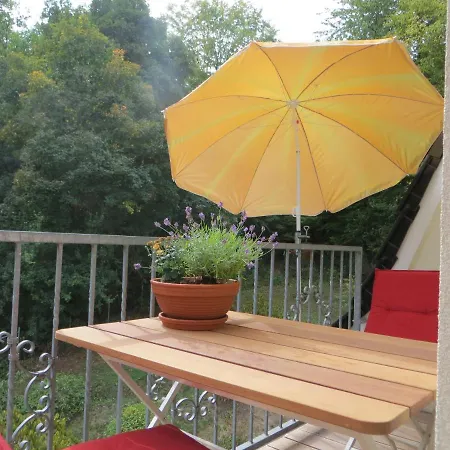 Weisses-haus-am-kurpark-fewo-bergblick Apartamento *